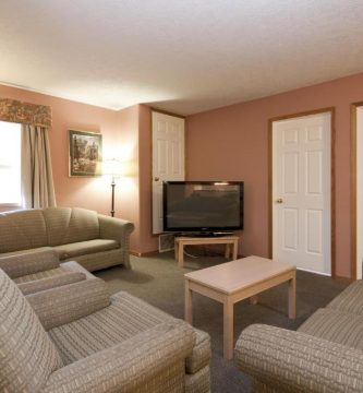 Bow River Inn 11