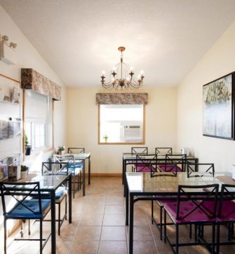 Bow River Inn 13