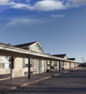 Bow River Inn 6